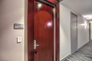 Photo #6: 2331431 Listing