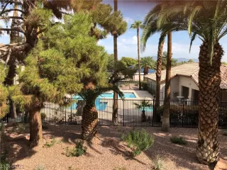 Photo #2: 2331435 Listing 