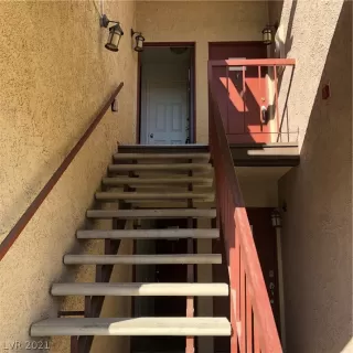 Photo #4: 2331437 Listing 