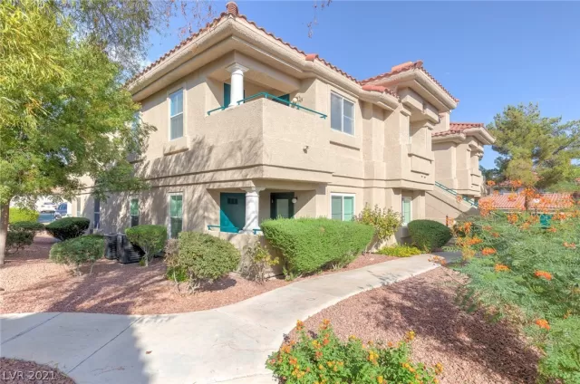 MLS: 2331454 Condo For Sale