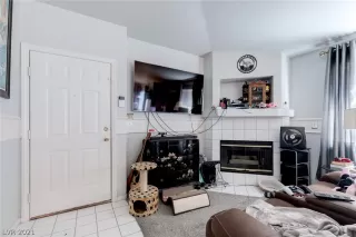 Photo #2: 2331454 Listing