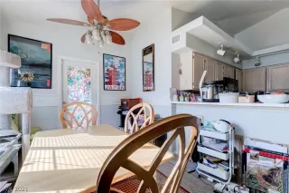 Photo #4: 2331454 Listing