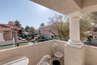 Photo #5: 2331454 Listing