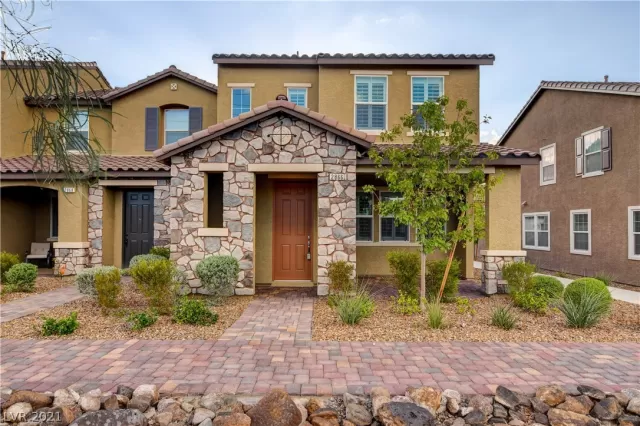 MLS: 2331469 Condo For Sale