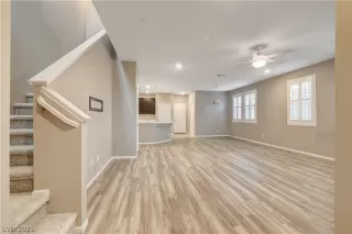 Photo #6: 2331469 Listing 