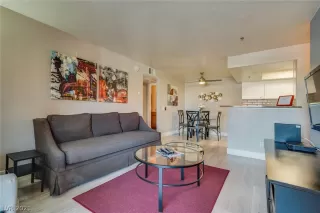 Photo #6: 2331481 Listing