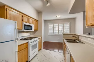 Photo #4: 2331484 Listing