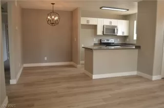 Photo #1: 2331499 Listing 