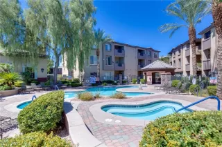 Photo #2: 2331501 Listing 