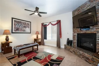 Photo #2: 2331504 Listing 