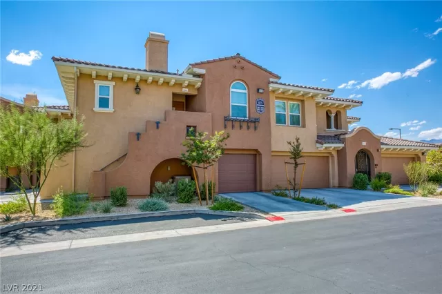 MLS: 2331515 Condo For Sale