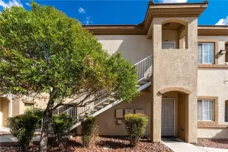 Photo #2: 2331529 Listing