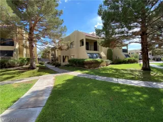 Photo #1: 2331535 Listing 