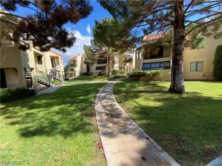 Photo #2: 2331535 Listing 