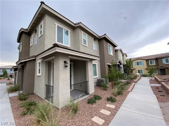 MLS: 2331541 Condo For Sale