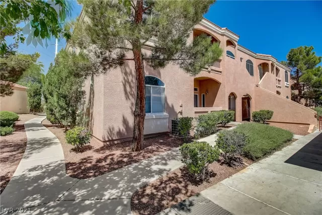 MLS: 2331545 Condo For Sale