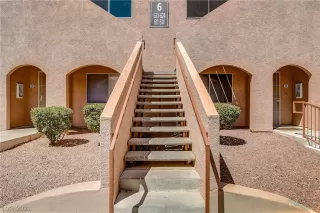 Photo #2: 2331545 Listing