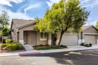 Photo #1: 2331547 Listing 