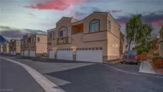 Photo #1: 2331558 Listing 