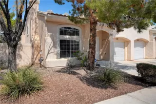 Photo #2: 2331574 Listing