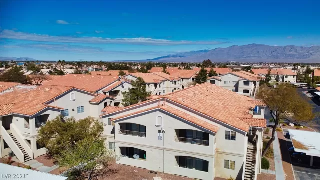 MLS: 2331584 Condo For Sale