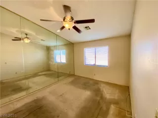 Photo #3: 2331590 Listing