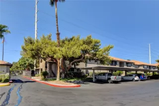 Photo #1: 2331601 Listing