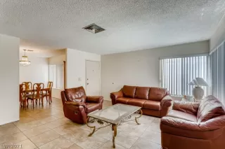 Photo #2: 2331604 Listing