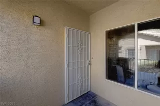 Photo #4: 2331613 Listing