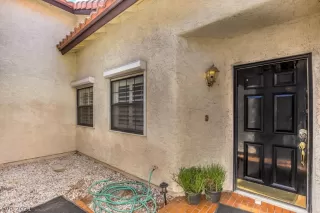 Photo #1: 2331614 Listing