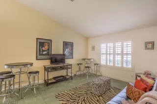 Photo #3: 2331614 Listing