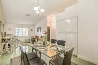 Photo #6: 2331614 Listing