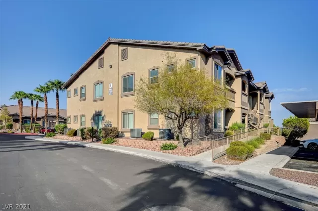 MLS: 2331647 Condo For Sale