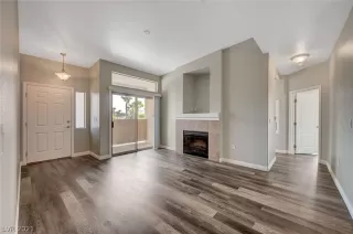 Photo #2: 2331647 Listing