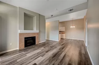 Photo #3: 2331647 Listing