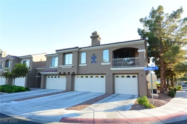 MLS: 2331672 Condo For Sale