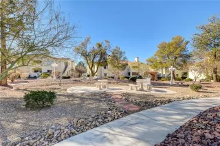 Photo #2: 2331680 Listing