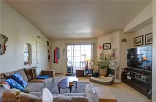 Photo #1: 2331684 Listing