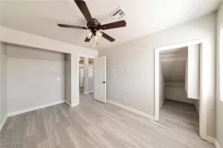 Photo #5: 2331688 Listing 