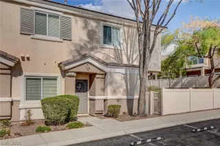 Photo #1: 2331691 Listing