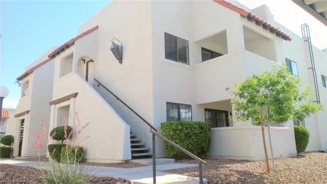 MLS: 2331697 Condo For Sale