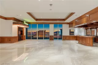 Photo #6: 2331700 Listing