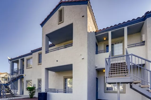 MLS: 2331725 Condo For Sale