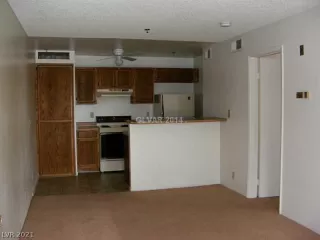 Photo #2: 2331748 Listing 