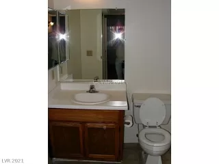 Photo #5: 2331748 Listing 