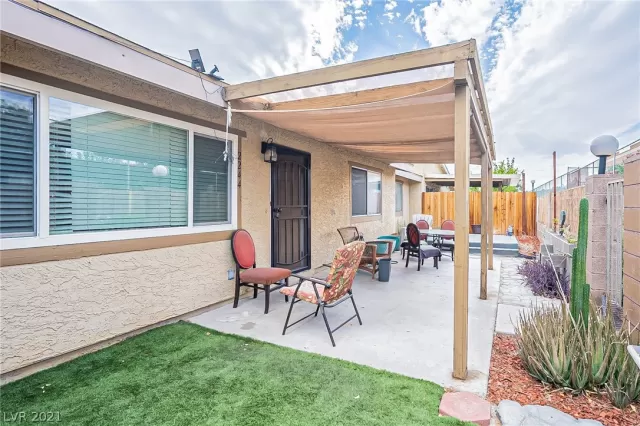 MLS: 2331787 Condo For Sale