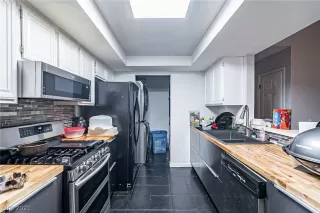 Photo #4: 2331787 Listing