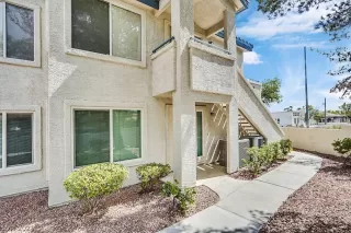 Photo #2: 2331788 Listing