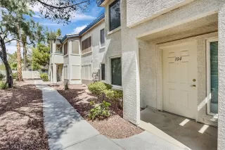 Photo #3: 2331788 Listing