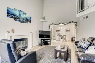 Photo #2: 2331795 Listing